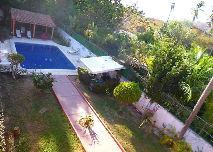 J.b. 3* Zihuatanejo